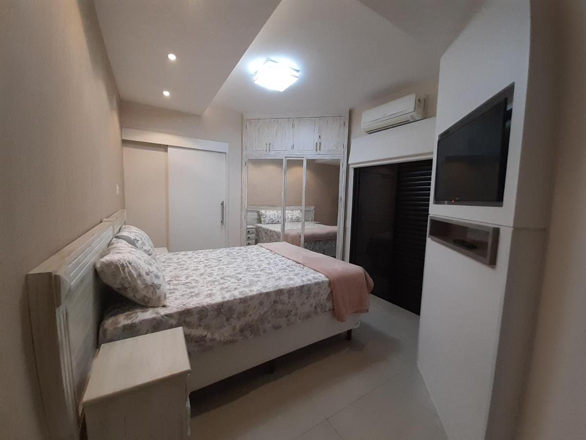 Lindo Flat No Edificio Cosmopolitan, Com Garagem E Piscina Apartment Santos  Bagian luar foto